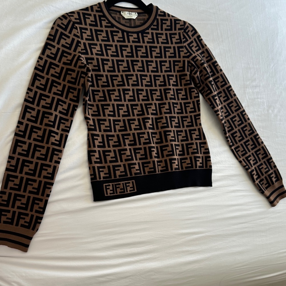 Fendi Black and Tan Logo Sweater size 38 IT or M - Picture 5 of 6